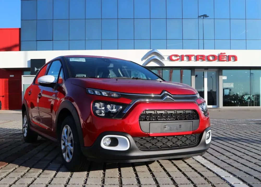 Citroën devant un concessionnairewebp